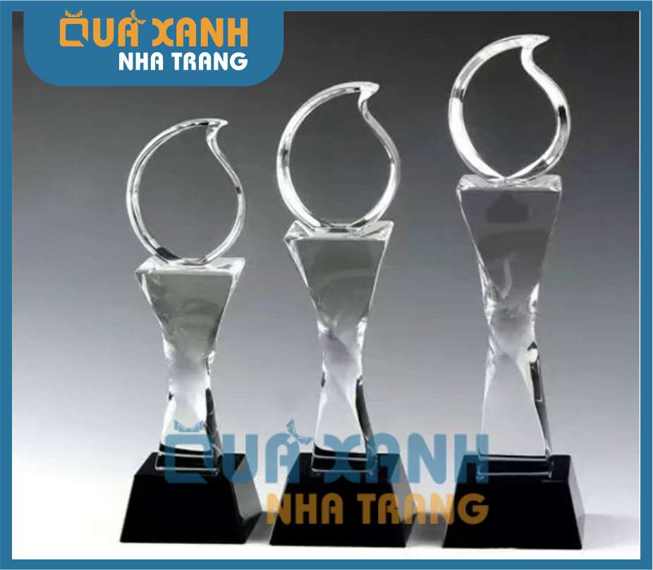 Cúp Pha Lê Vinh Danh